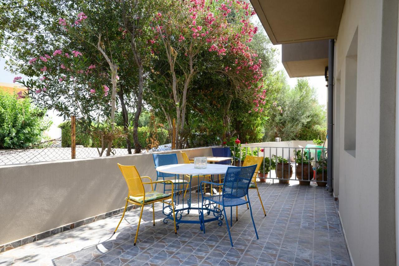 Walk 2 The Beach; Ammoudara Apts Gazi Extérieur photo
